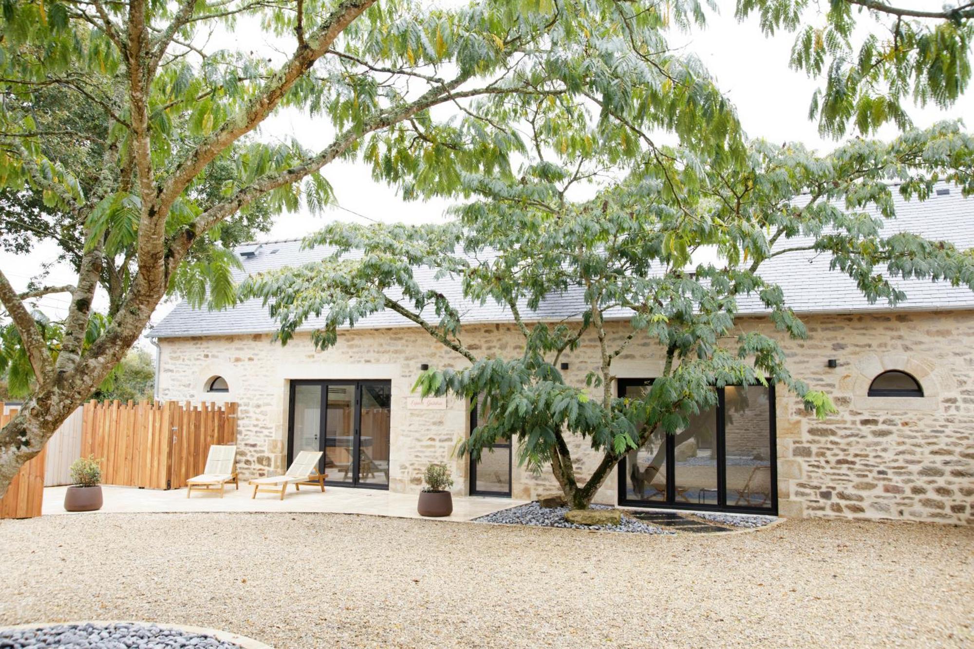 Le Domaine De Soani - Piscine Interieure, Jacuzzis & Sauna Saint-Évarzec Extérieur photo